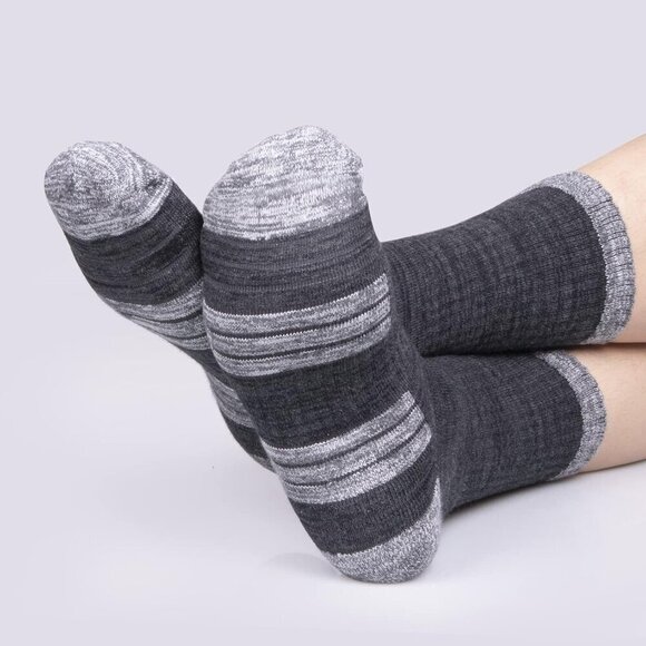 Women's Moisture Wicking Breathable Cotton Cushioned Crew Socks  Athletic - Picture 5 of 8